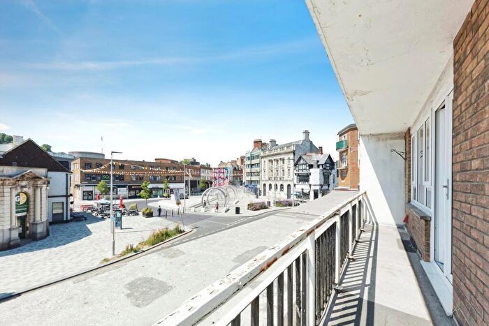 3 Bedroom Flat For Sale In Market Square, Dover, Kent, CT16
