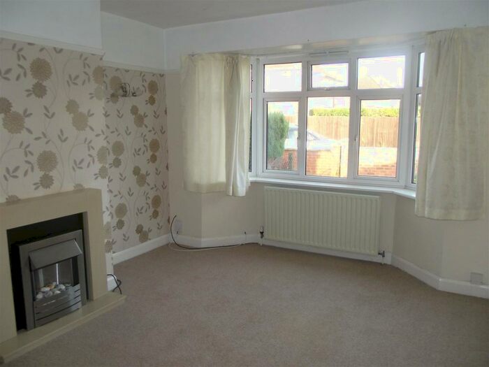 3 Bedroom Property To Rent In Elstree Drive, Beechdale, NG8