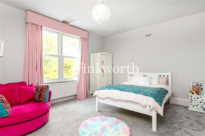 5 Bedroom Detached House To Rent In Old Park Road, London, N13