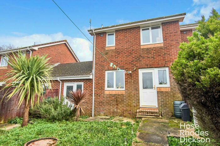2 Bedroom Semi-Detached House To Rent In Kingslea Park, East Cowes, PO32