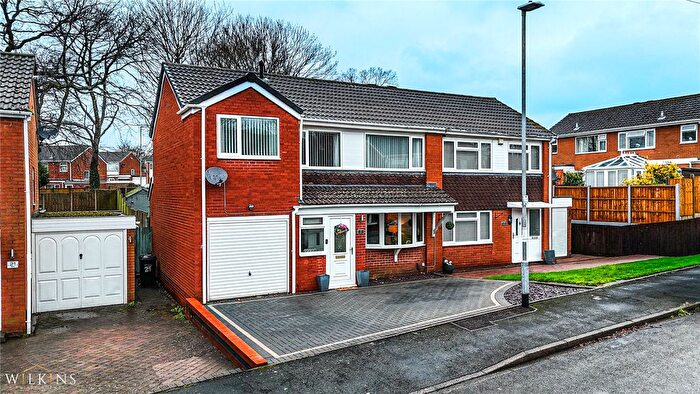 3 Bedroom Semi Detached House For Sale In Napier, Tamworth, Staffordshire, B77