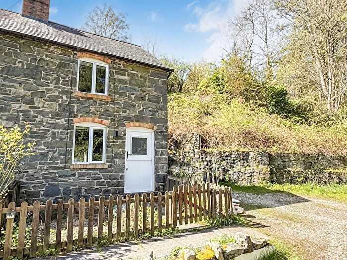 2 Bedroom End Of Terrace House For Sale In Aberteirw Terrace, Pandy, Llangollen, LL20