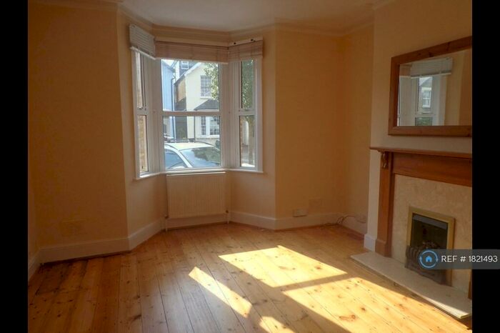 1 Bedroom Maisonette To Rent In Kings Road, Kingston Upon Thames, KT2