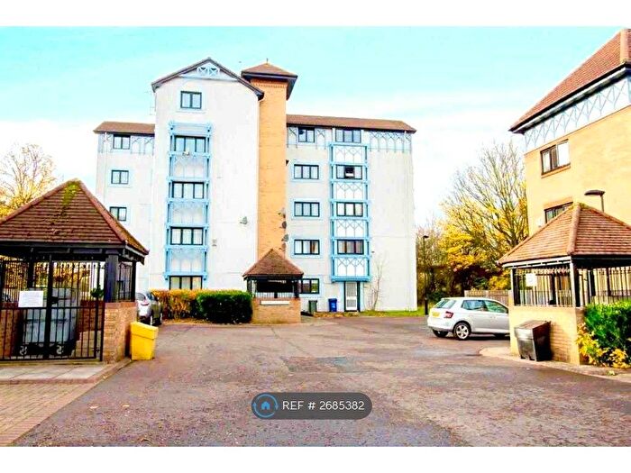3 Bedroom Maisonette To Rent In Witton Court, Newcastle Upon Tyne, NE3