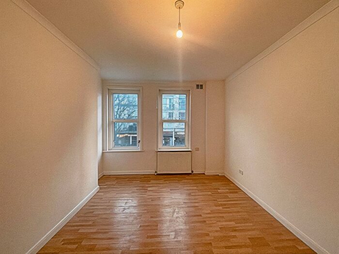 3 Bedroom Flat To Rent In Satation Parade, Uxbridge Road, London, W5