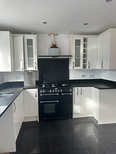 3 Bedroom Semi Detached House To Rent In Sandhurst Drive, Ilford, IG3