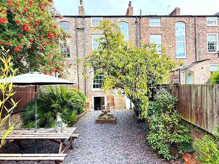 5 Bedroom Terraced House For Sale In Union Terrace, York, YO31
