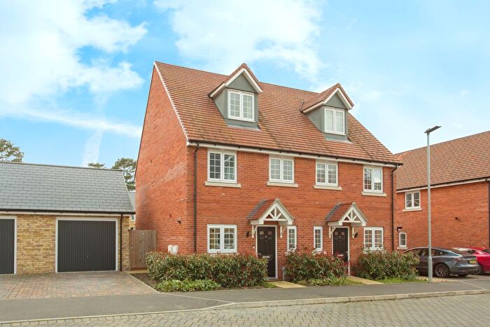 3 Bedroom Semi-Detached House For Sale In Chaloner Way, Newmarket, CB8