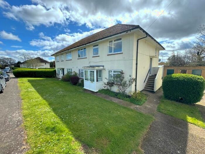 3 Bedroom Maisonette To Rent In Park Road, Stanwell, Staines, TW19