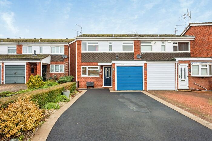 3 Bedroom End Terrace House For Sale In Deansway, Warwick, Warwickshire, CV34