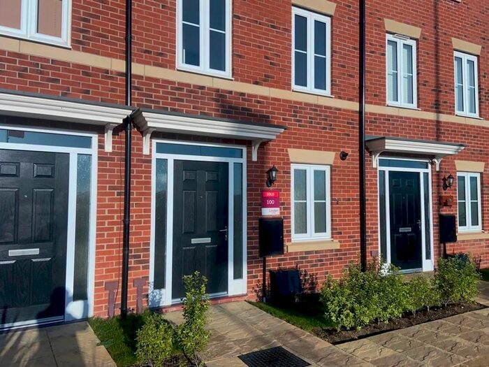 3 Bedroom Town House To Rent In Baker Street, East Riding Of Yorkshire HU17