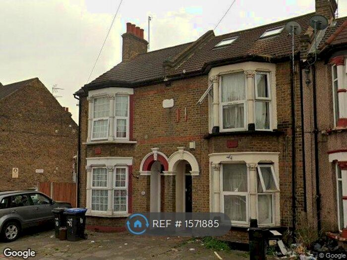 3 Bedroom Terraced House To Rent In Durants Road, London, EN3
