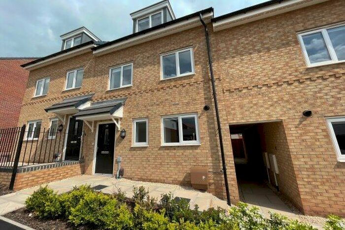 3 Bedroom Property To Rent In Harviston Avenue, Nottingham, NG4