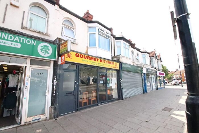 2 Bedroom Flat To Rent In Lower Addiscombe Road, Addiscombe, CR0