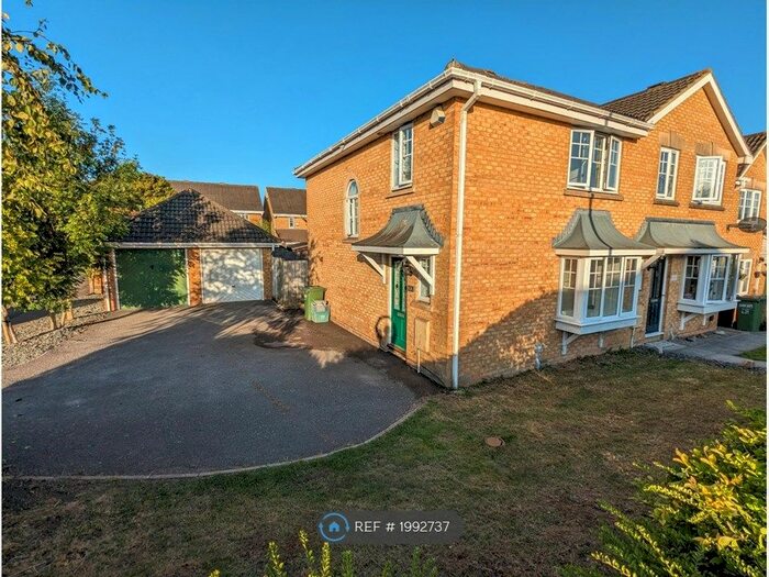 3 Bedroom Semi-Detached House To Rent In Diana Gardens, Bradley Stoke, Bristol, BS32