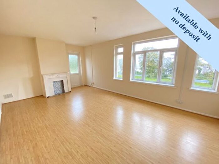 2 Bedroom Maisonette To Rent In Alderwood Road, West Cross, Swansea, SA3