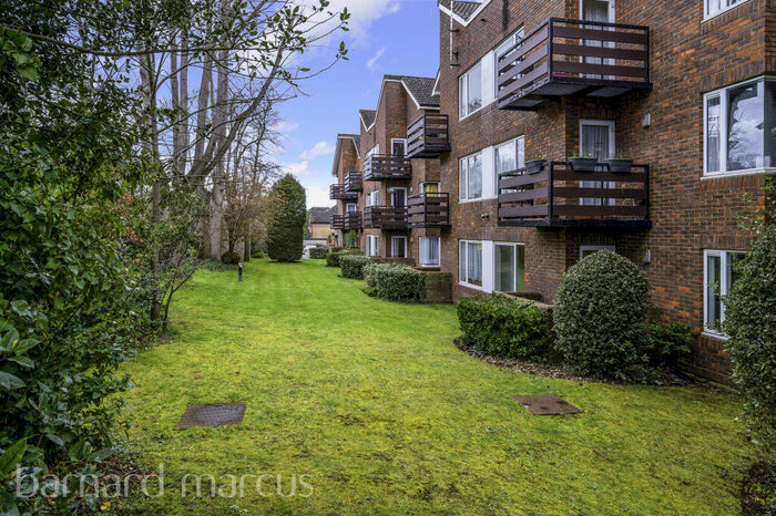 1 Bedroom Apartment To Rent In Cedar Road, Sutton, SM2