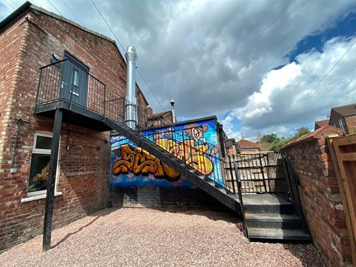 2 Bedroom Duplex To Rent In Barlow Moor Road, Chorlton, M21