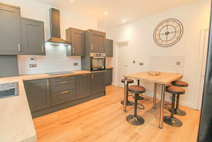 5 Bedroom Terraced House To Rent In Wetherby Grove, Burley, Leeds, LS4