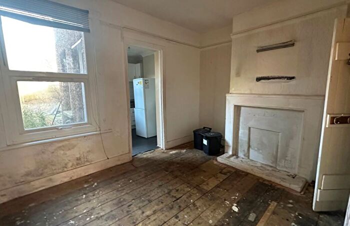 2 Bedroom Terraced House For Sale In Palmerston Road, Croydon, Surrey, CR0