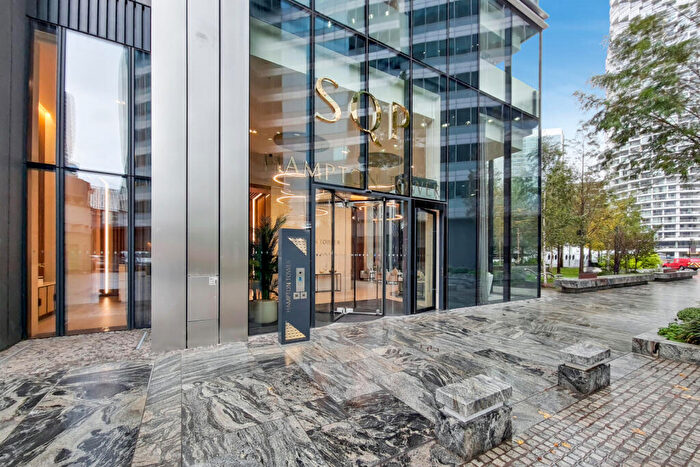 2 Bedroom Flat To Rent In Hampton Tower, Marsh Wall, E14