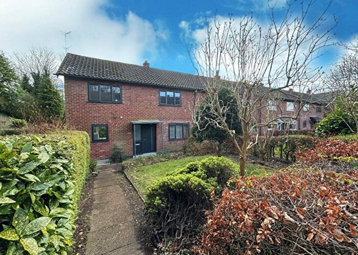 3 Bedroom Semi-Detached House To Rent In Delamere Drive, Macclesfield, SK10