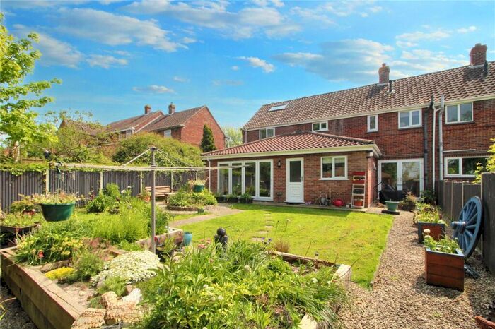 4 Bedroom Semi-Detached House For Sale In Long Lane, Stoke Holy Cross, Norwich, Norfolk, NR14