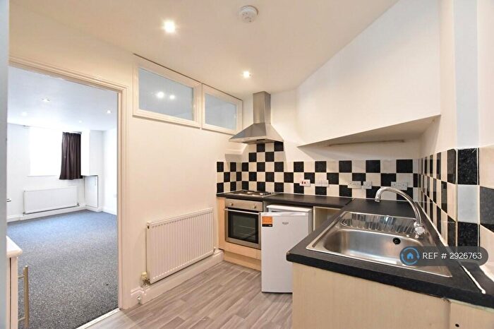 Studio To Rent In Guildford Street, Luton, LU1