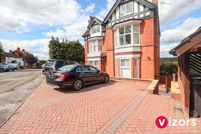 2 Bedroom Flat For Sale In Bromsgrove Road, Redditch, B97