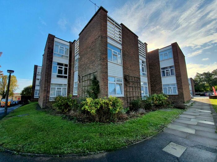 1 Bedroom Apartment To Rent In Churchill Place, Harrow, HA1