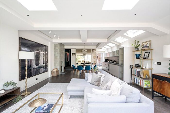 2 Bedroom Flat To Rent In Spezia Road, London, NW10