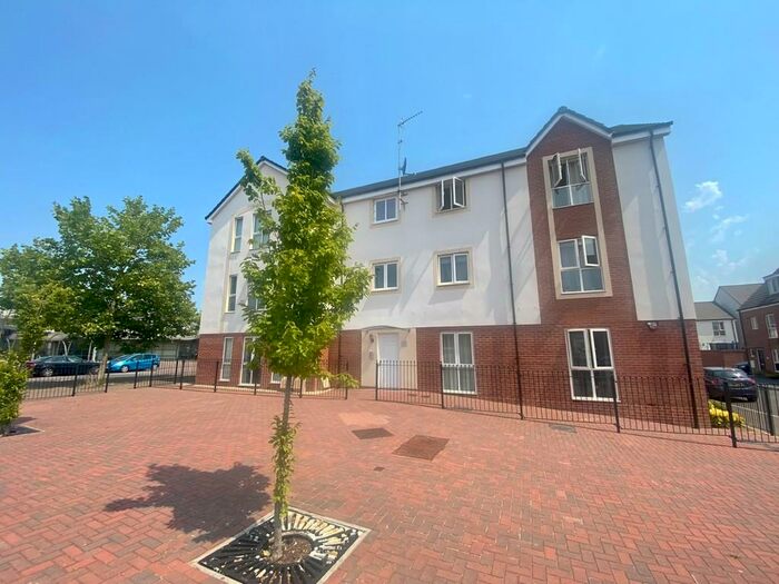 Houses to rent in Lampton Avenue, BS13, Bristol City