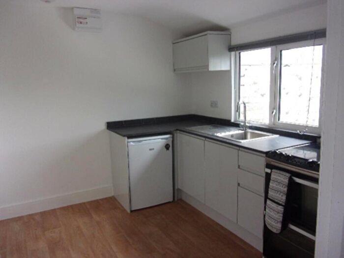 2 Bedroom Chalet To Rent In Otterham, PL32