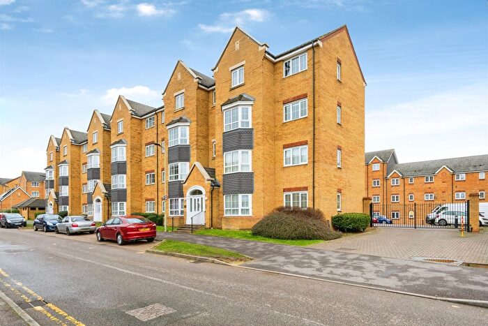 1 Bedroom Flat For Sale In Henley Road, Bedford, MK40