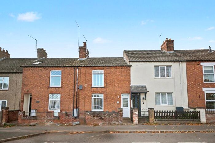 3 Bedroom Terraced House For Sale In Wellingborough Road, Earls Barton, Northampton, NN6