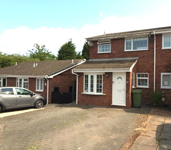 2 Bedroom Semi-Detached House To Rent In Torside, Wilnecote, Tamworth, B77