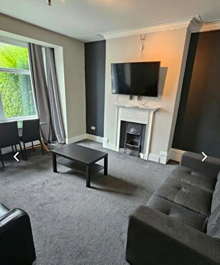 6 Bedroom Terraced House To Rent In Headingley Avenue, Leeds, West Yorkshire, LS6