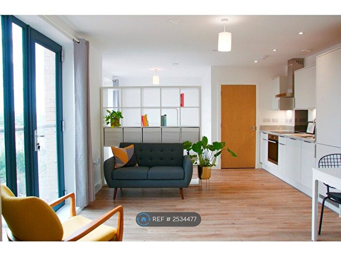 1 Bedroom Flat To Rent In Beckford House, Bristol, BS1