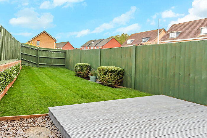 2 Bedroom End Of Terrace House For Sale In Abbots Close, Kettering, NN15