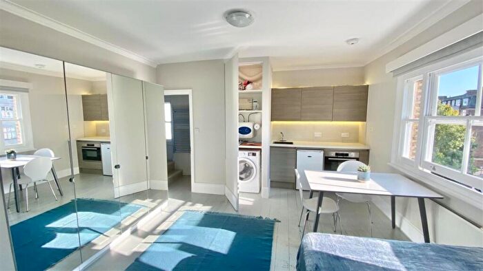 Studio To Rent In College Crescent, Belsize Park, Swiss Cottage, NW3