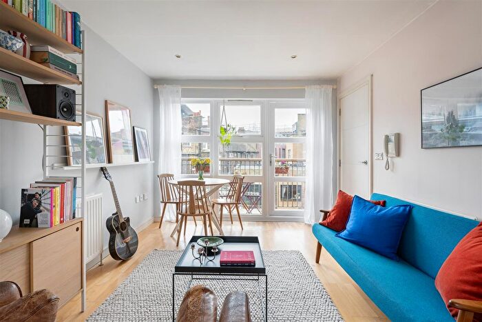 1 Bedroom Flat For Sale In Reading Lane, Hackney, E8