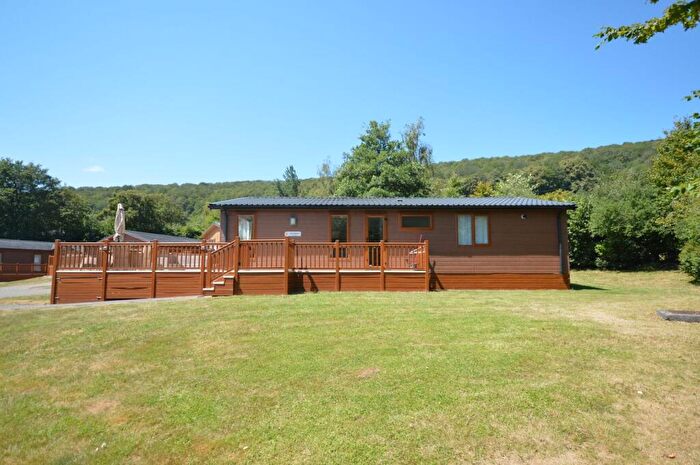 2 Bedroom Lodge For Sale In Cheddar Woods, Cheddar, BS27