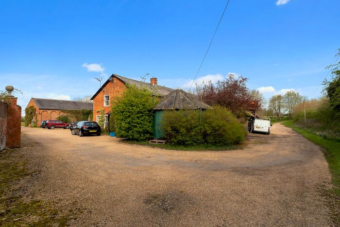 3 Bedroom Cottage For Sale In Upwick Green, Albury, SG11