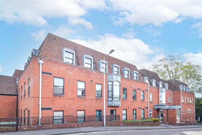 1 Bedroom Apartment To Rent In Strawberry Hill, Newbury, Berkshire, RG14