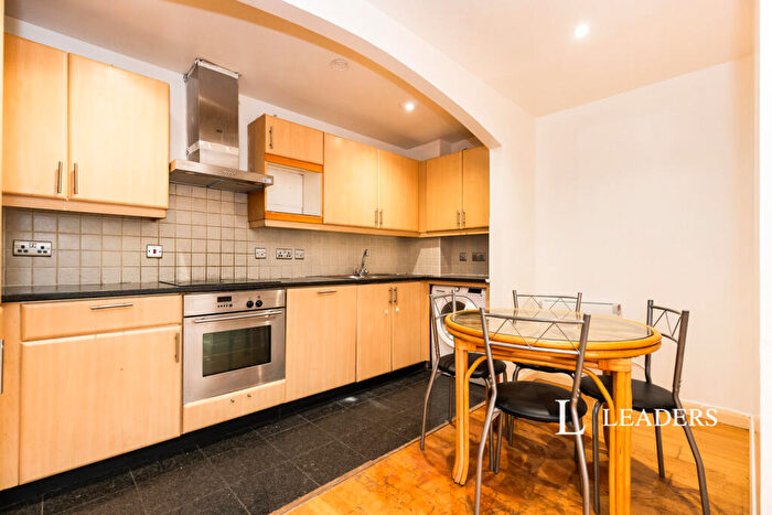 2 Bedroom Flat To Rent In Northampton House, Wellington Street, NN1