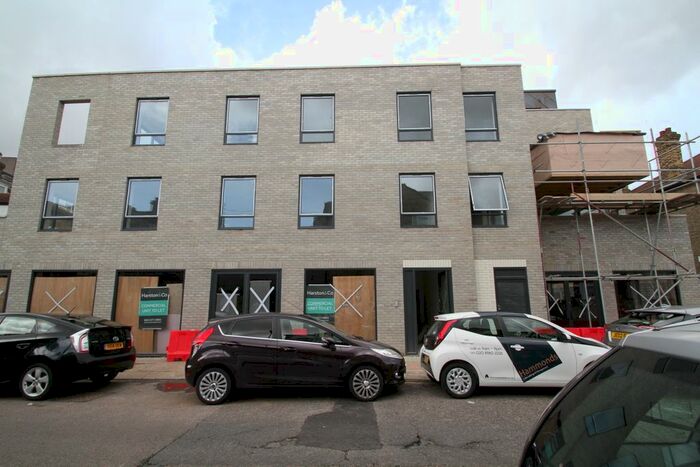 4 Bedroom Flat To Rent In Romford Road, London, E7