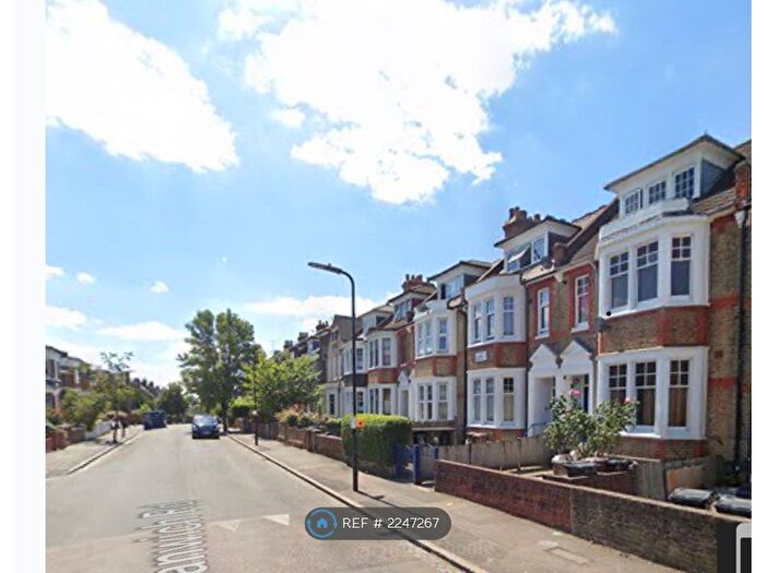 2 Bedroom Flat To Rent In Cranwich Road, Manor House, Stoke Newington, Stamford Hill, N16