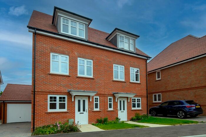 3 Bedroom Semi-Detached House For Sale In The Jay, Broadacres, Southwater, West Sussex, RH13