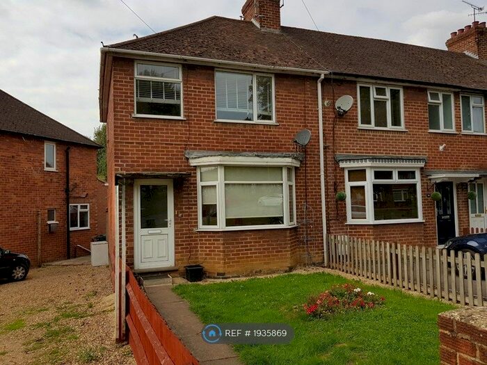 3 Bedroom End Of Terrace House To Rent In Ruscote Avenue, Banbury, OX16