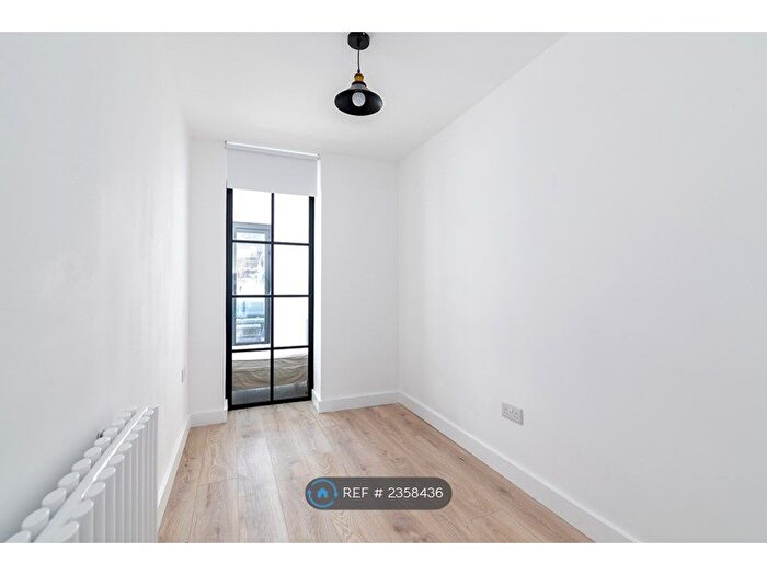 3 Bedroom Flat To Rent In Iverson Road, London, NW6
